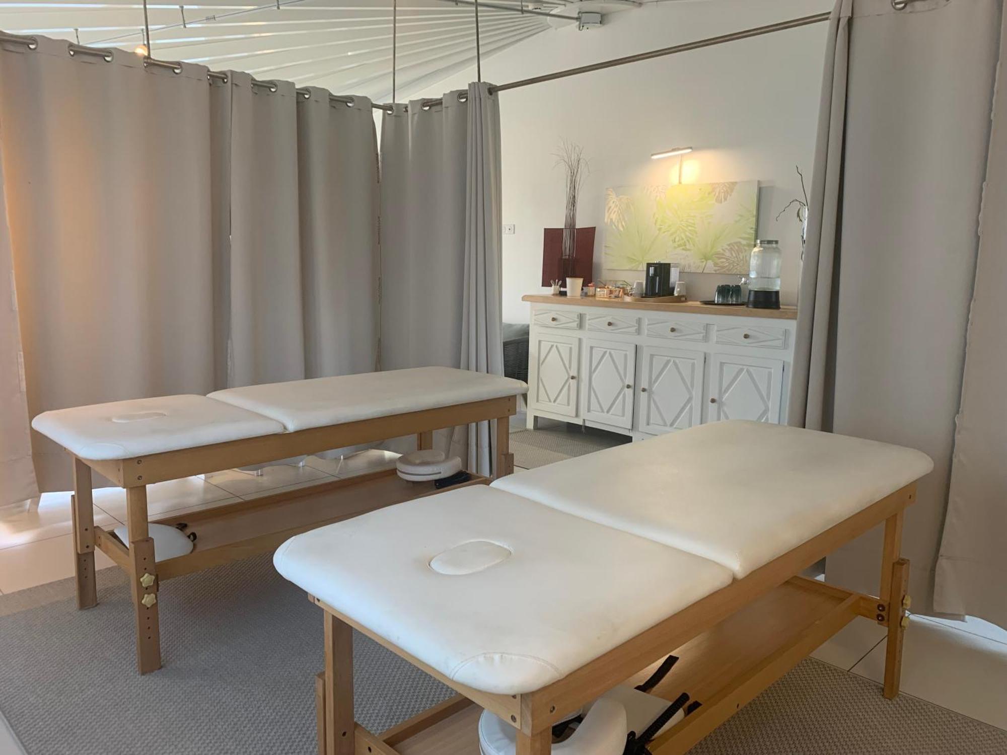 Les Criquets Hotel & Spa Бланкфор Екстериор снимка