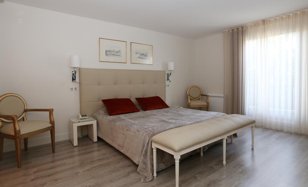 Les Criquets Hotel & Spa Бланкфор Екстериор снимка